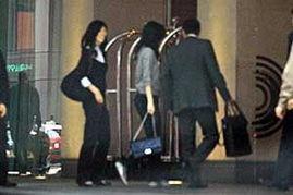 许晋亨年轻时照片,昔日翩翩公子，今朝商界精英